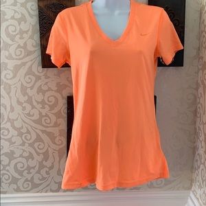 Nike Dri-Fit Women’s Shirt ❗️